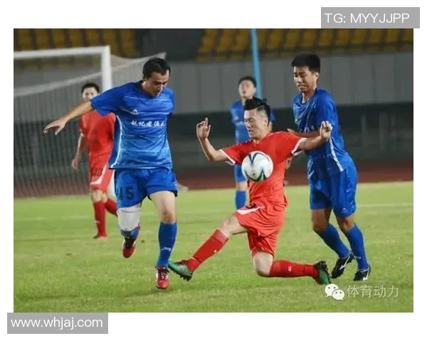 勇士球迷排队购票，季后赛热情高涨